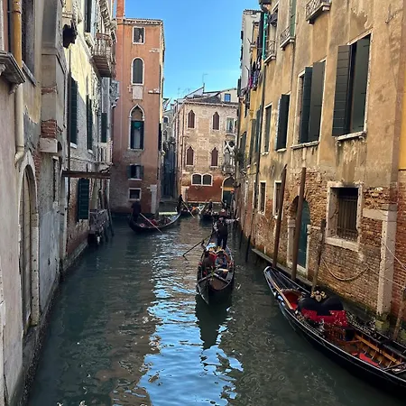 Ca' Morosina , * Veneza
